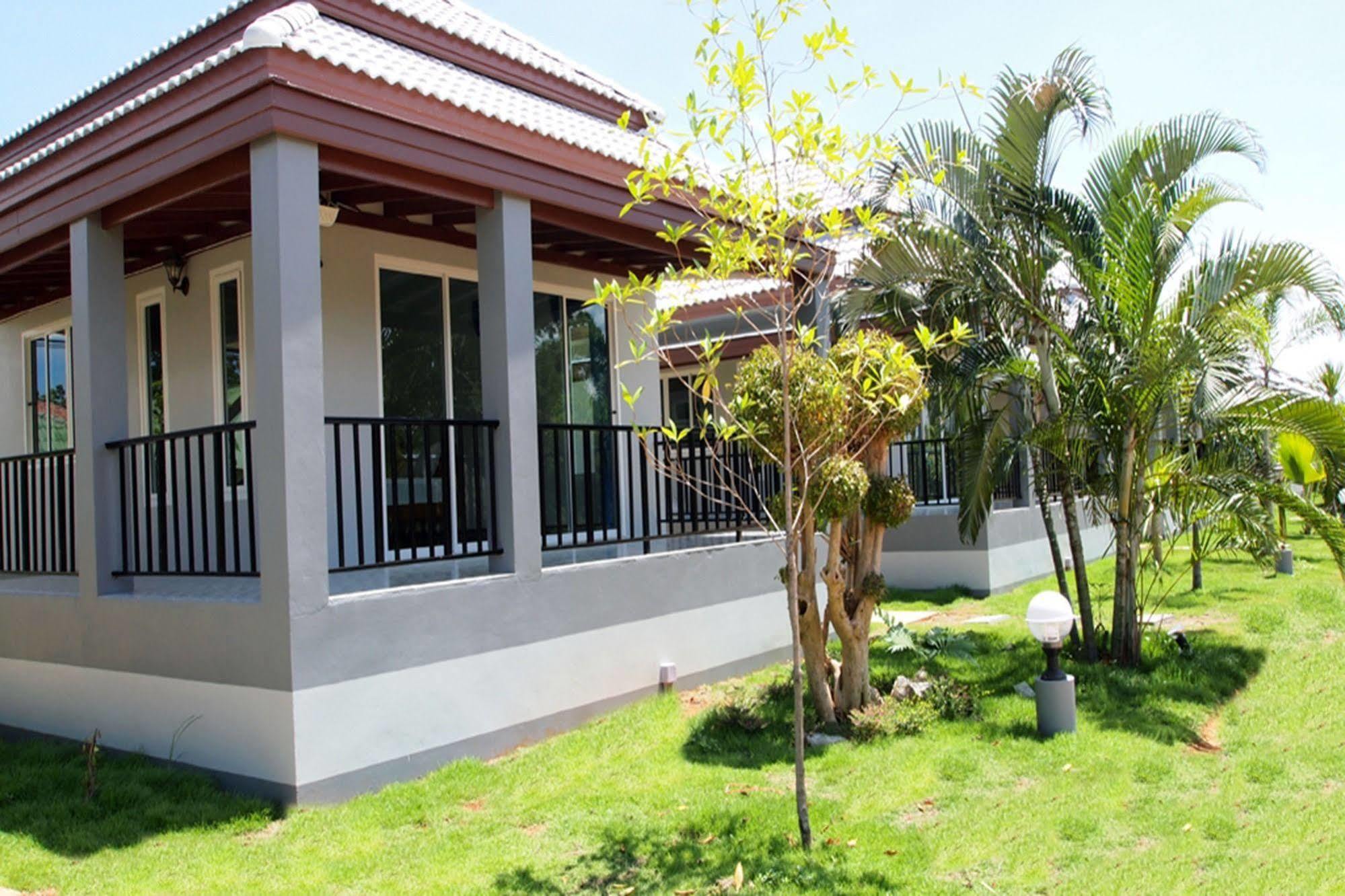 KP Mountain Beach Pran Buri Exterior foto