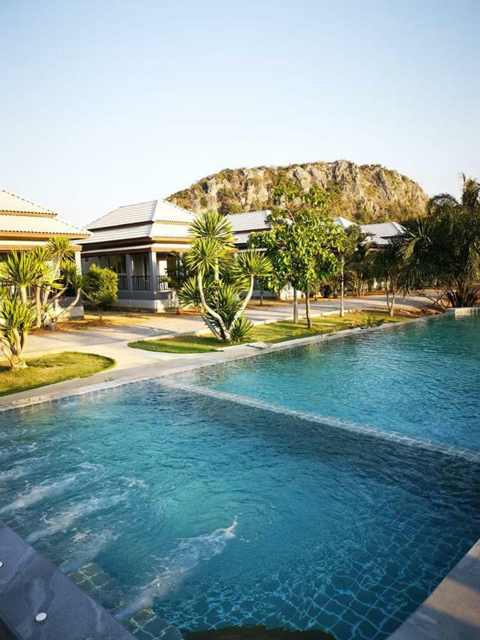 KP Mountain Beach Pran Buri Exterior foto