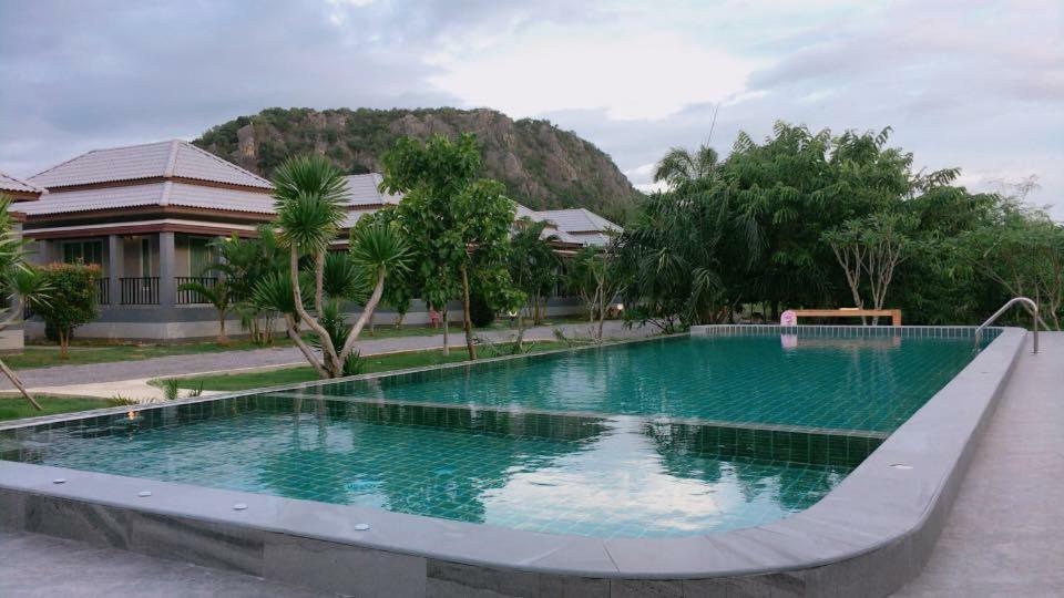 KP Mountain Beach Pran Buri Exterior foto